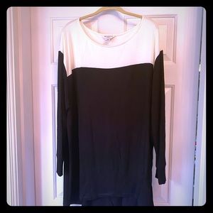 Liz Claiborne Long Sleeve Super Soft Blouse